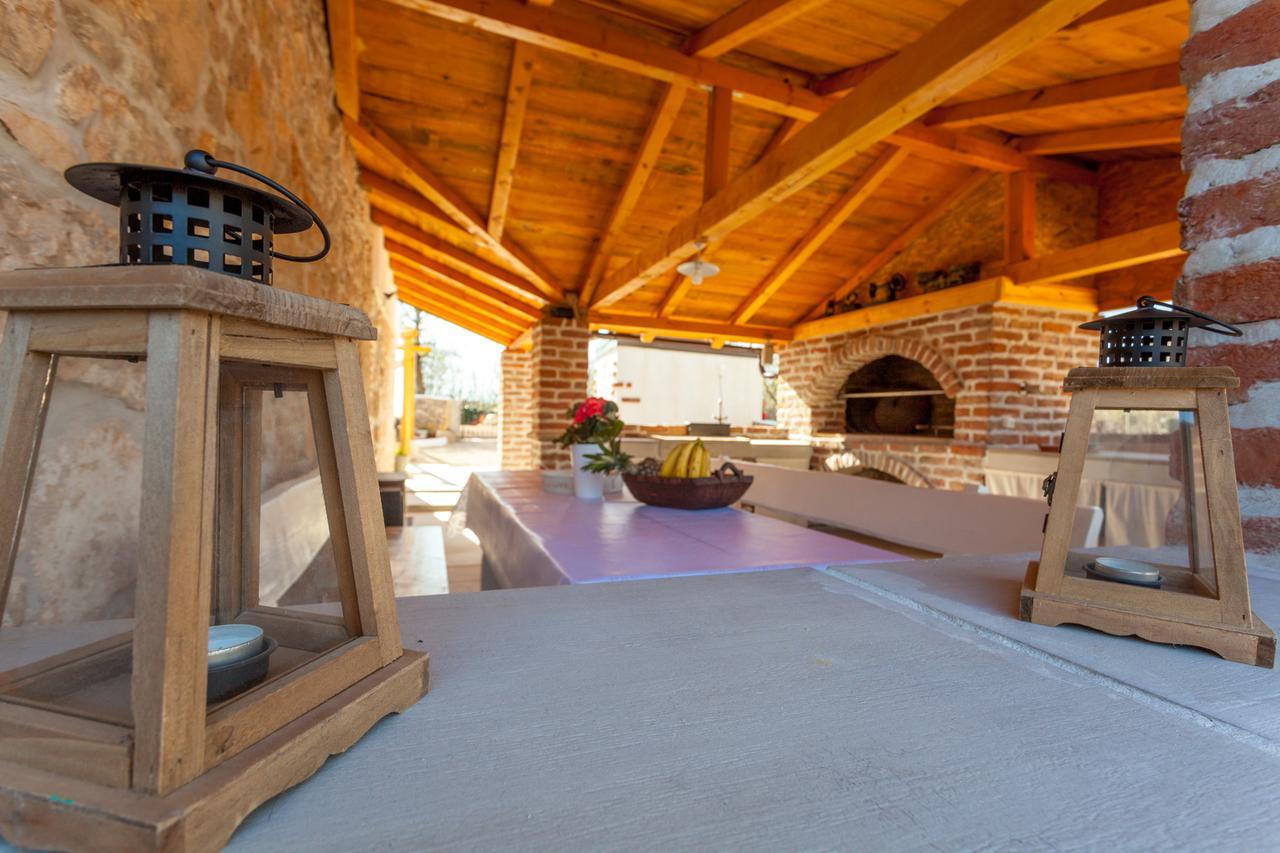 Villa Hrustika - Heated Pool, Jacuzzi & Sauna Gabonjin ภายนอก รูปภาพ