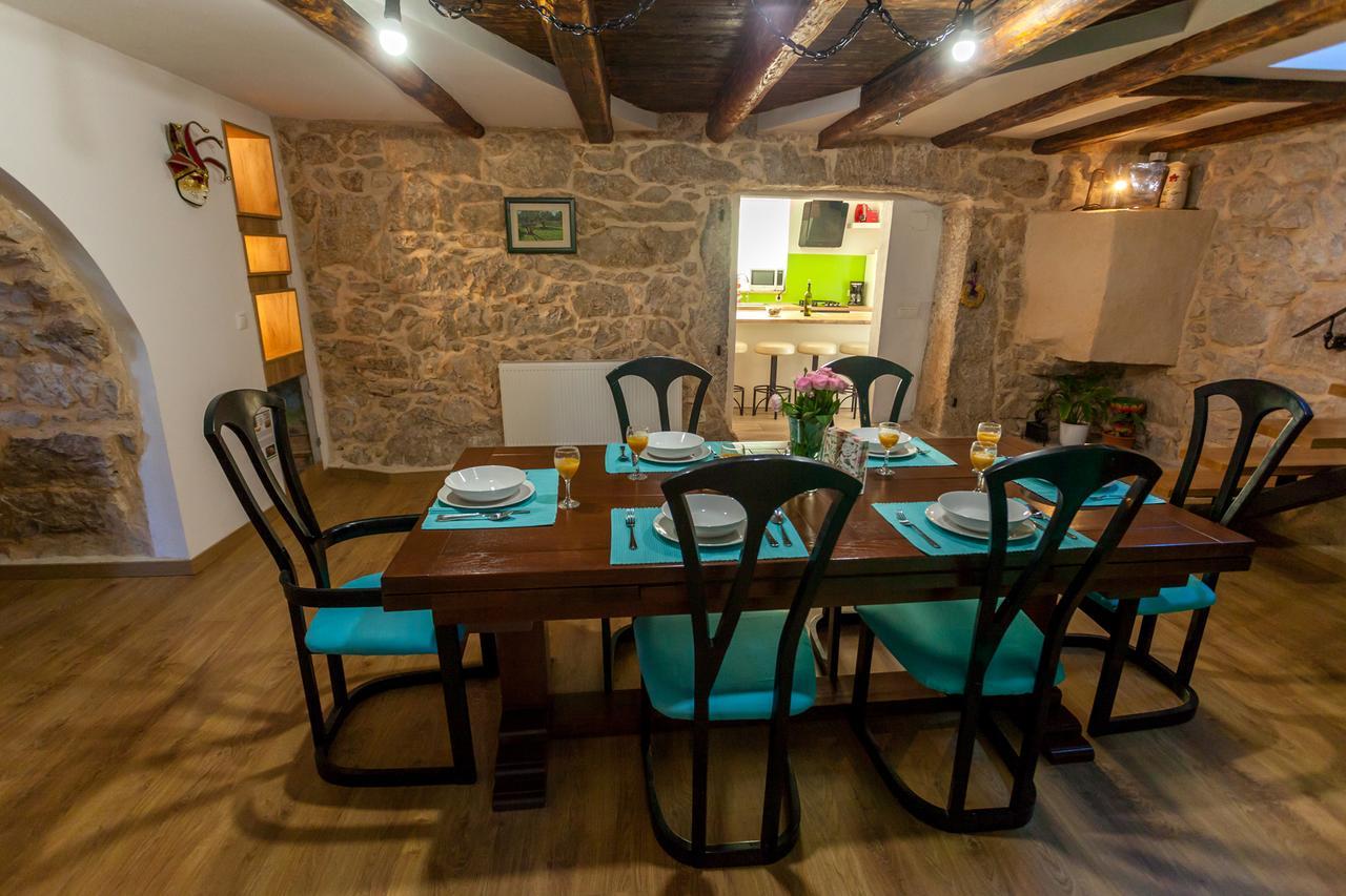 Villa Hrustika - Heated Pool, Jacuzzi & Sauna Gabonjin ภายนอก รูปภาพ