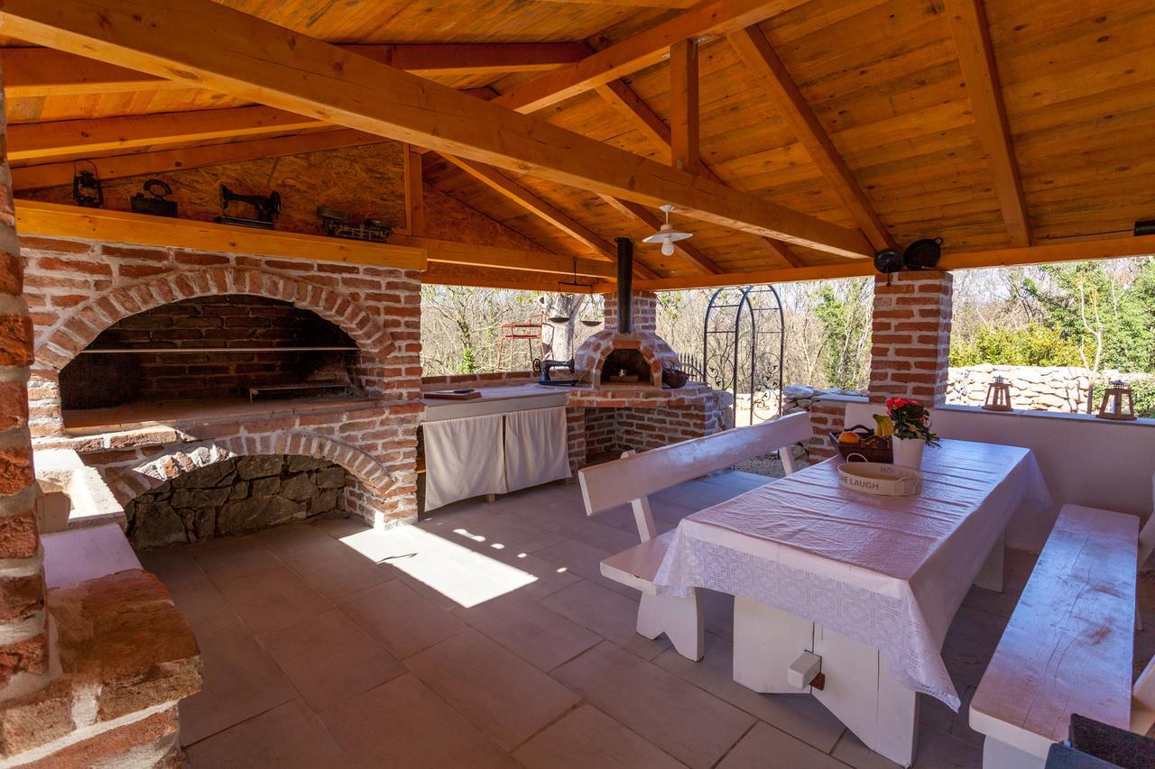 Villa Hrustika - Heated Pool, Jacuzzi & Sauna Gabonjin ภายนอก รูปภาพ